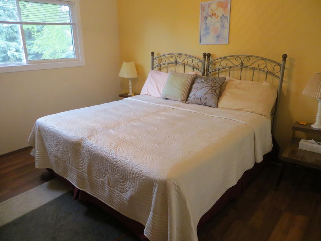 Wild Rose Bed & Breakfast Saskatoon Habitación foto