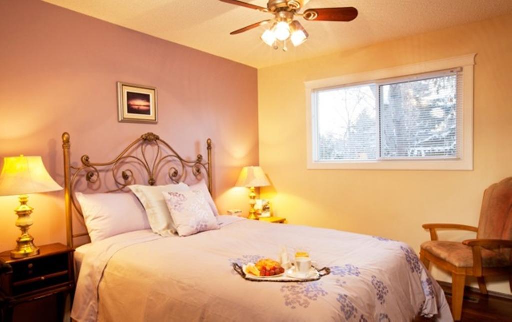Wild Rose Bed & Breakfast Saskatoon Habitación foto